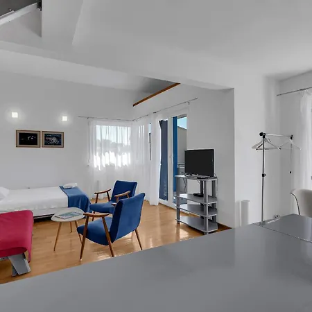 Apartment City Apartments *