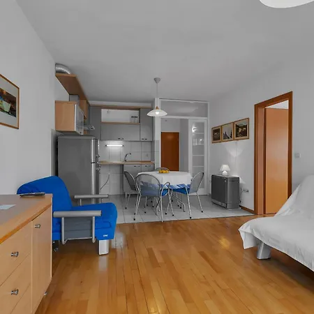 Apartment City Apartments *